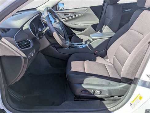 Used 2024 Chevrolet Malibu LT image 16