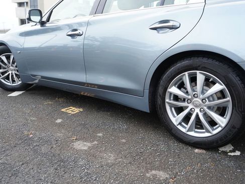 Used 2015 INFINITI Q50 Premium w/ Navigation Package RWD image 4