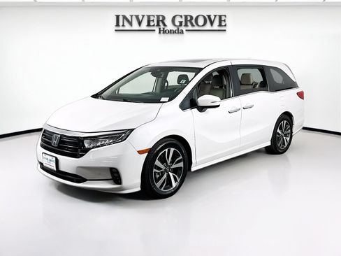 Used 2023 Honda Odyssey Touring image 1