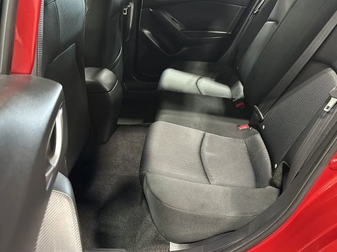 Used 2016 MAZDA MAZDA3 i Sport image 11