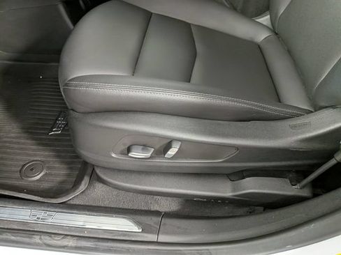 Certified 2024 Cadillac XT5 Luxury w/ LPO, Floor Liner Package AWD/4WD image 14