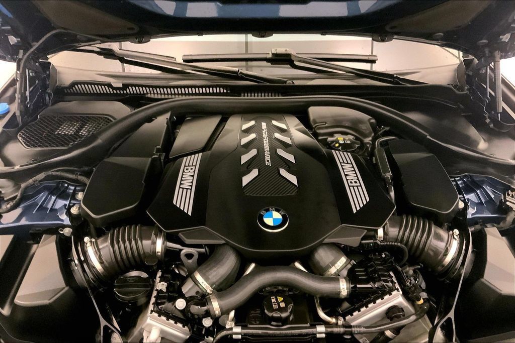 Certified 2023 BMW M550i xDrive AWD/4WD image 9