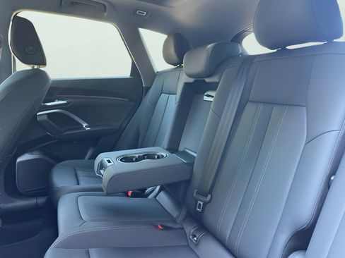 Certified 2025 Audi Q5 Premium AWD/4WD image 45