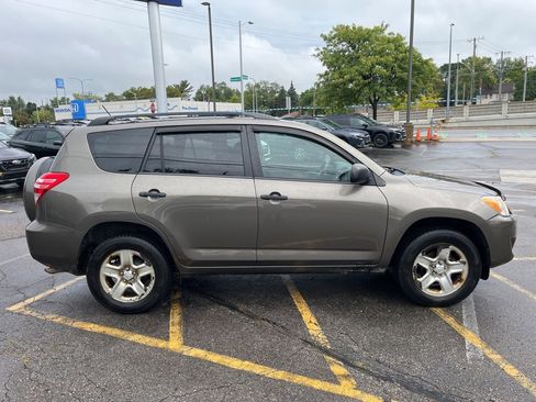 Used 2012 Toyota RAV4 4WD image 4
