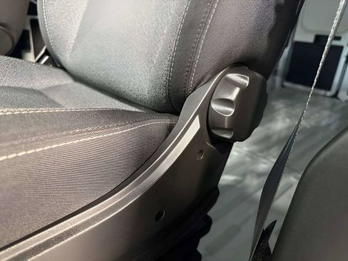 Used 2024 RAM ProMaster 2500 w/ Safety Group FWD image 17