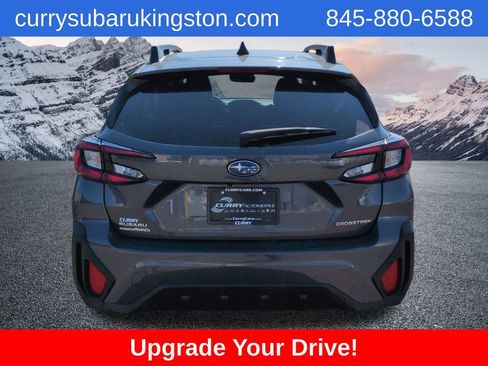 Used 2024 Subaru Crosstrek 2.0i Premium image 4