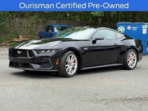 Used 2025 Ford Mustang GT Premium RWD image 2