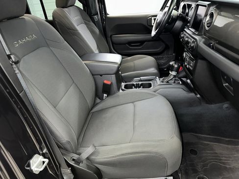 Used 2022 Jeep Wrangler Unlimited Sahara image 29