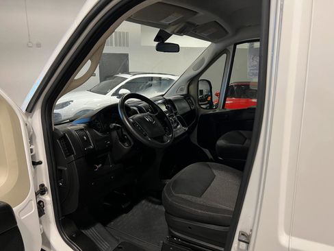 Used 2020 RAM ProMaster 2500 image 9