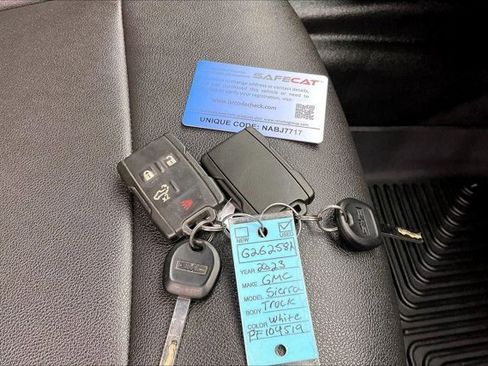 Used 2023 GMC Sierra 2500 Pro w/ Convenience Package image 11