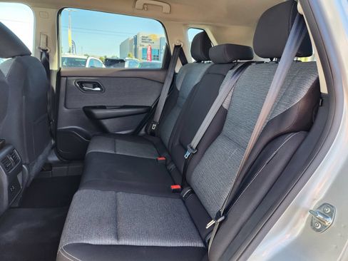 Used 2023 Nissan Rogue SV FWD image 12