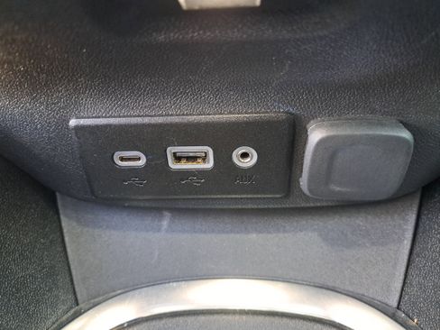 Used 2020 Chevrolet Malibu LT image 28