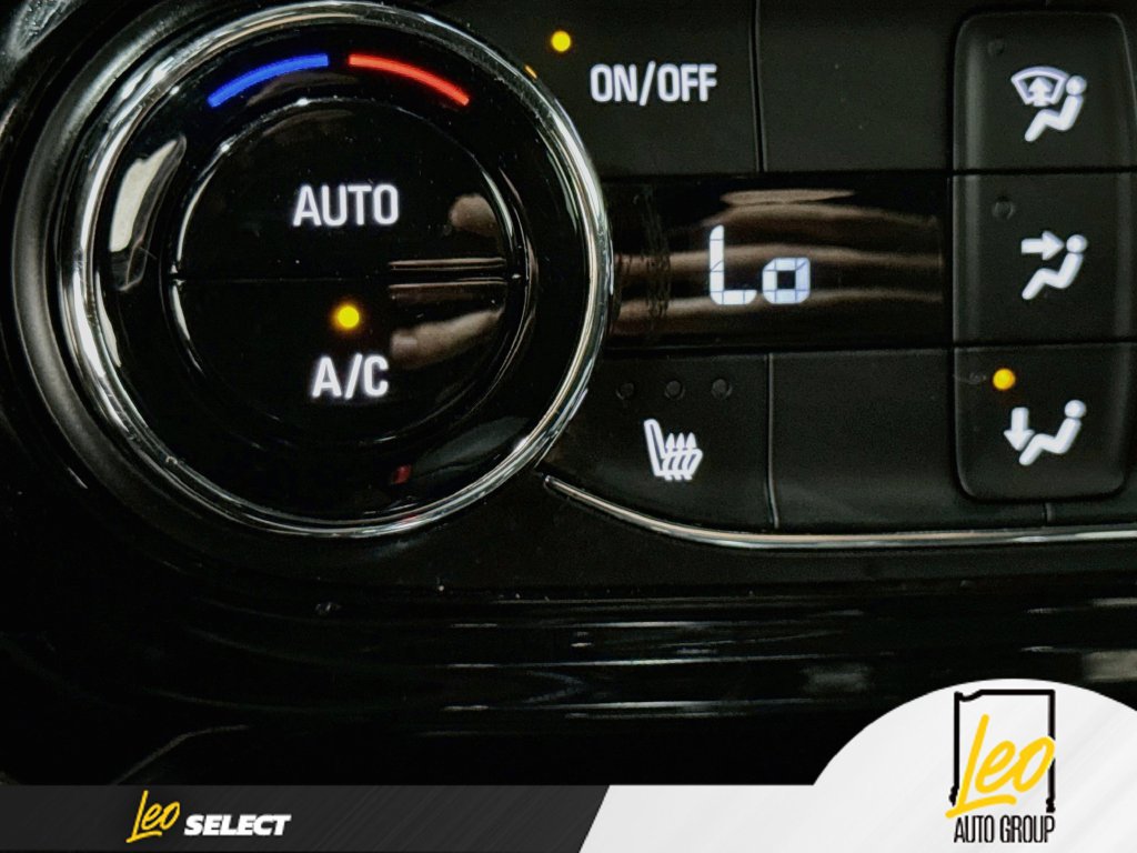 Used 2024 Chevrolet Trax RS FWD image 22