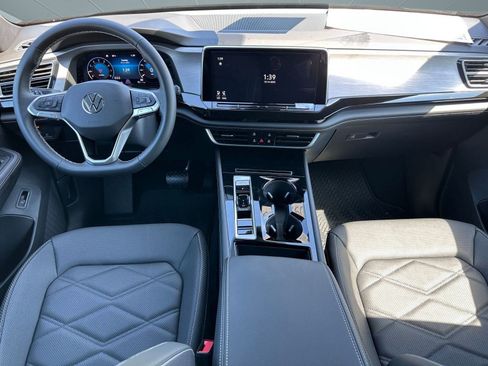 New 2026 Volkswagen Atlas Cross Sport SE image 12