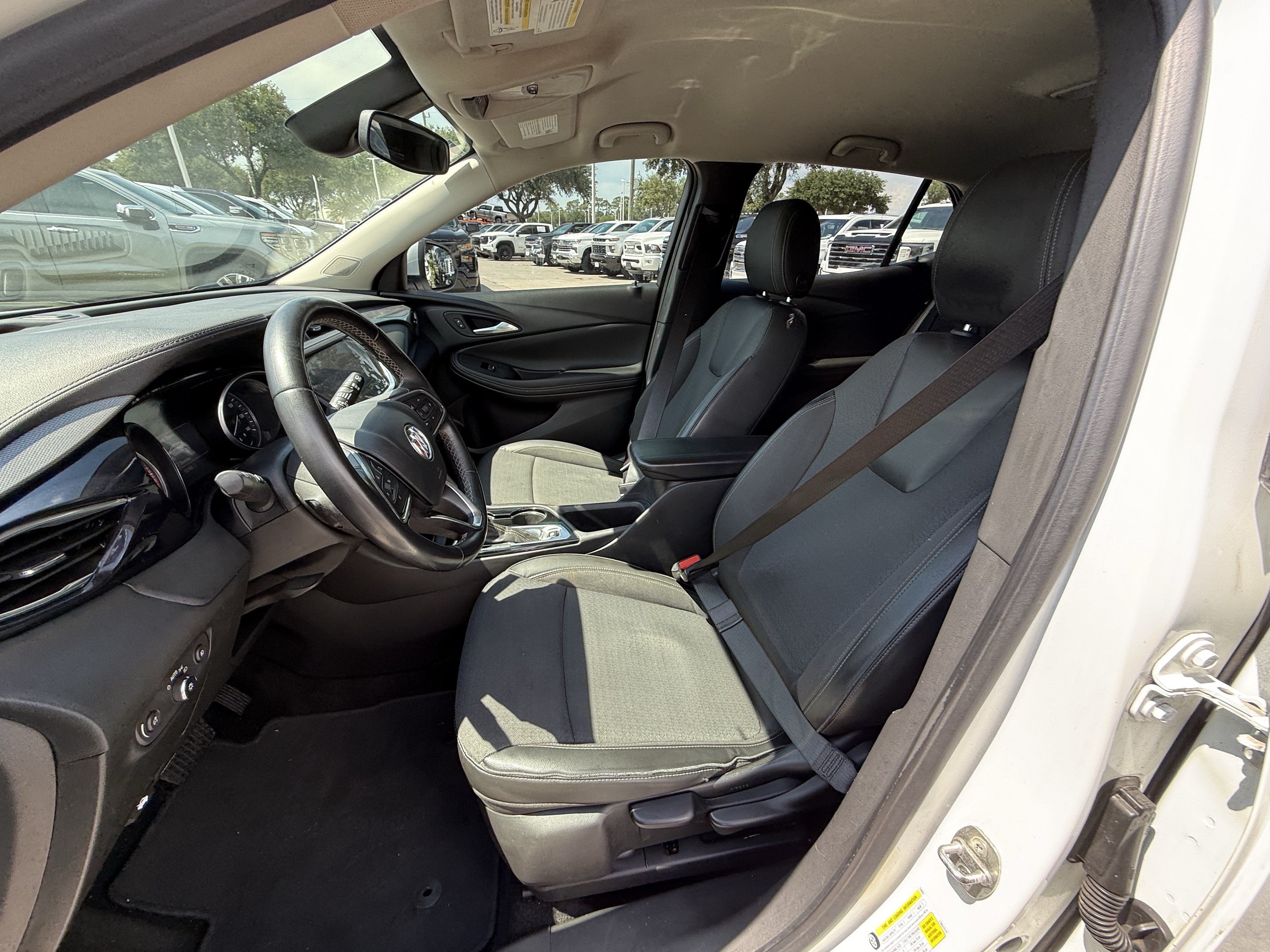 Used 2023 Buick Encore GX Preferred FWD image 27