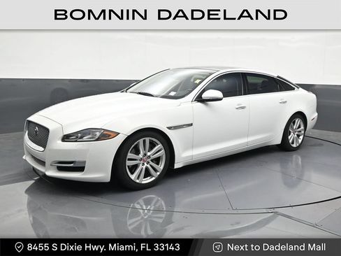 Used 2016 Jaguar XJ L Portfolio RWD image 1