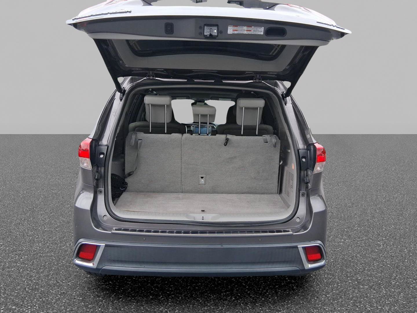 Used 2018 Toyota Highlander Limited FWD image 8