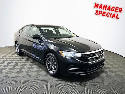 Used 2024 Volkswagen Jetta SE FWD image 1