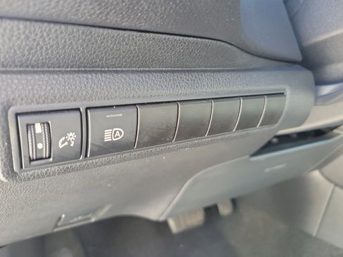 Used 2024 Toyota Corolla LE image 20