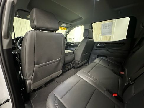 Used 2026 GMC Sierra 1500 SLT AWD/4WD image 24
