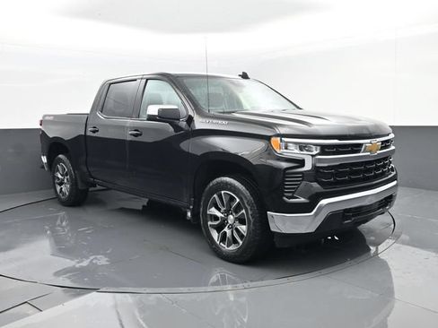 Used 2023 Chevrolet Silverado 1500 LT AWD/4WD image 3