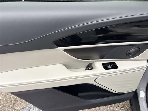 New 2026 Lincoln Nautilus Premier w/ Equipment Group 102A image 19