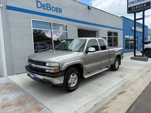 Used 2002 Chevrolet Silverado 1500 LS w/ Off-Road Pkg AWD/4WD image 1