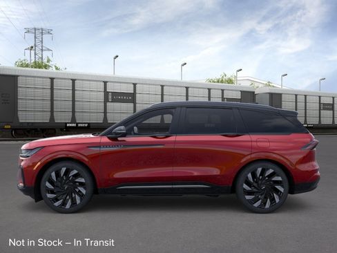 New 2026 Lincoln Nautilus Reserve AWD/4WD image 3