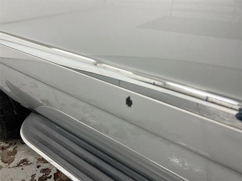 Used 2013 GMC Yukon XL Denali image 34