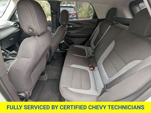 Used 2025 Chevrolet TrailBlazer LT AWD/4WD image 13