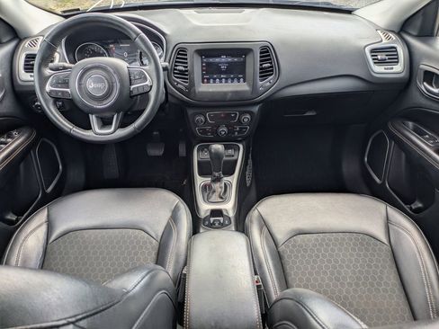 Used 2019 Jeep Compass Latitude w/ Popular Equipment Group FWD image 15