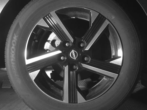 Used 2025 Nissan Sentra SV image 15