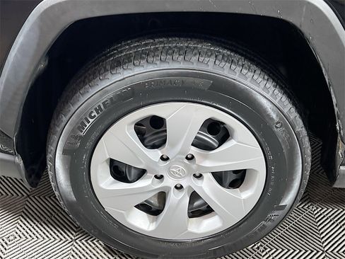 Certified 2024 Toyota RAV4 LE image 28