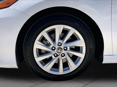 Used 2023 Toyota Camry LE w/ Convenience Package FWD image 11