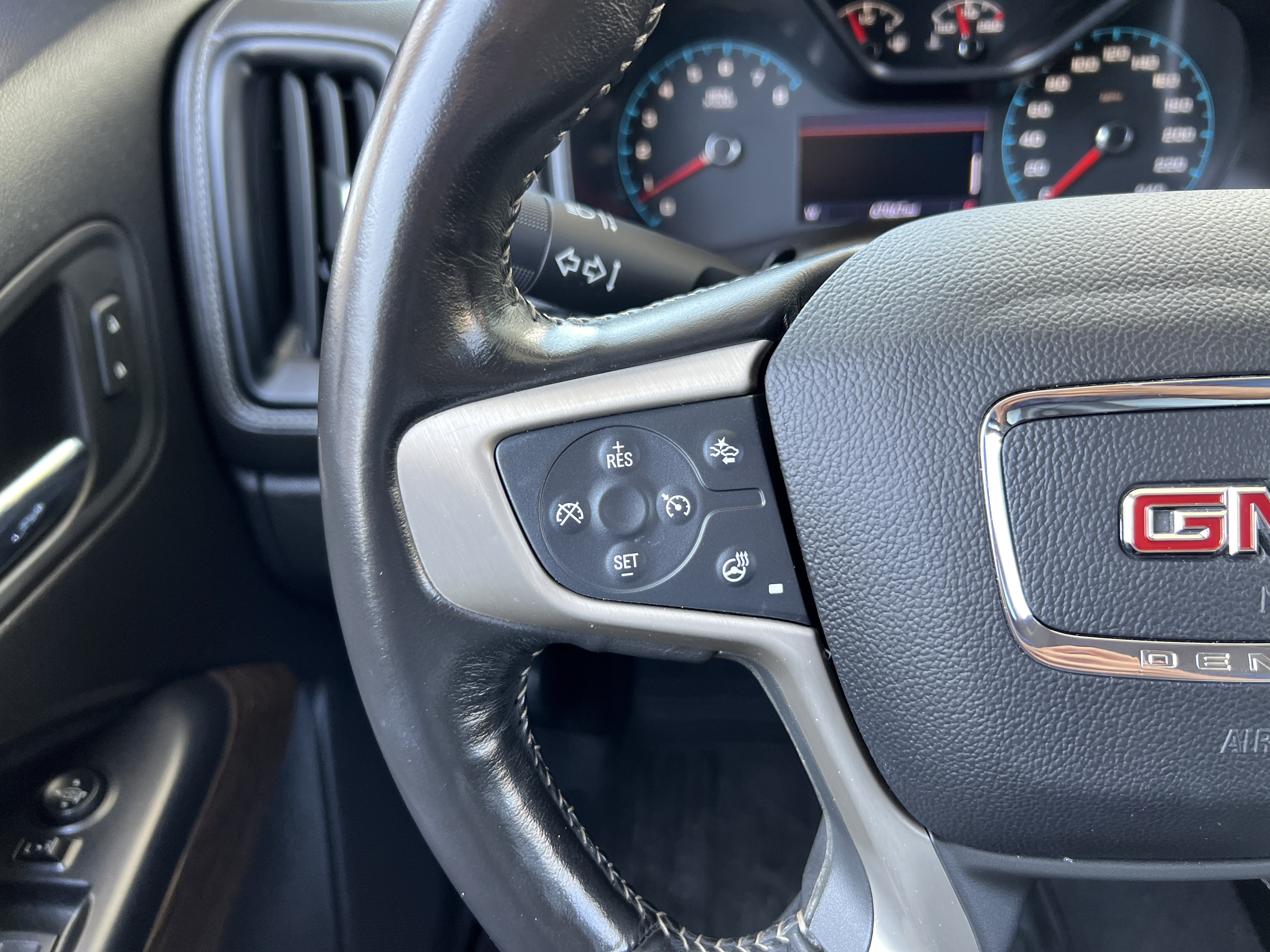 Used 2019 GMC Canyon Denali AWD/4WD image 25