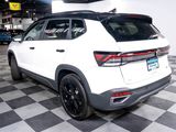 New 2025 Volkswagen Taos SE image 5