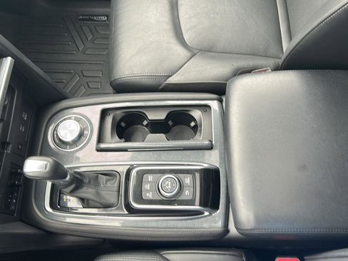 Used 2023 Nissan Armada SL w/ Midnight Edition Package AWD/4WD image 16