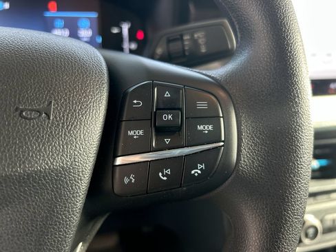 Used 2025 Ford Maverick XLT w/ Equipment Group 302A AWD/4WD image 16