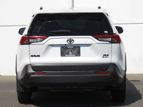 Used 2025 Toyota RAV4 XLE Premium w/ Weather Package AWD/4WD image 7