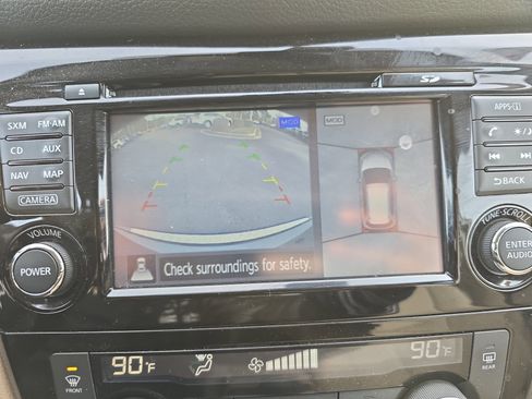 Used 2017 Nissan Rogue SL w/ SL Premium Package image 25