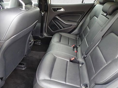 Used 2018 Mercedes-Benz GLA 250 4MATIC image 10