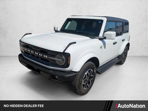 New 2026 Ford Bronco Outer Banks AWD/4WD image 1