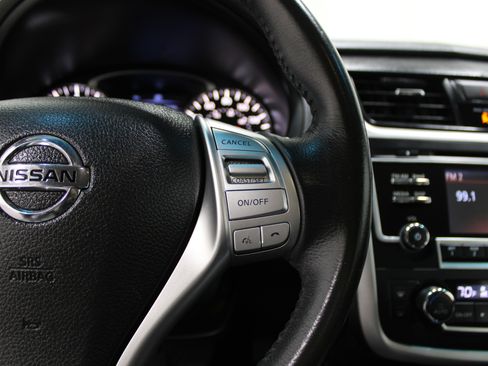 Used 2017 Nissan Altima 2.5 SV image 11