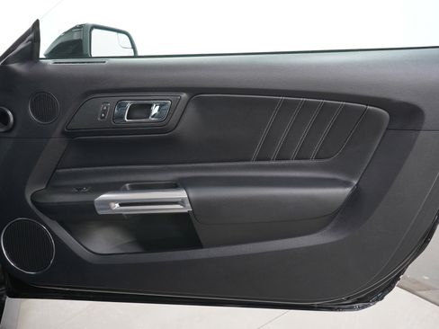 Used 2016 Ford Mustang GT Premium RWD image 9