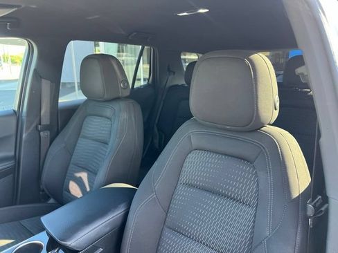 Used 2025 Chevrolet Equinox LT AWD/4WD image 13