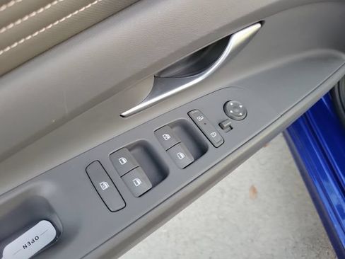 Used 2024 Hyundai Elantra SEL w/ Convenience Package FWD image 13
