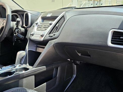 Used 2015 Chevrolet Equinox LS FWD image 24