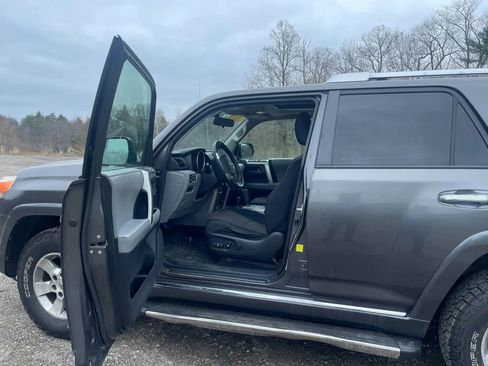 Used 2012 Toyota 4Runner SR5 w/ Convenience Pkg AWD/4WD image 9