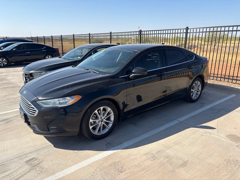 Used 2020 Ford Fusion SE FWD image 2