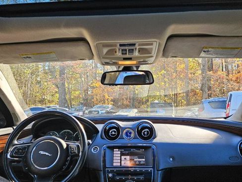 Used 2013 Jaguar XJ L Portfolio image 24